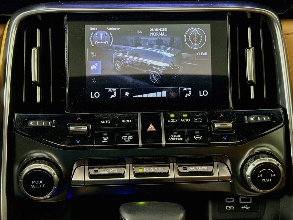 Used 2022 Lexus LX 600 4WD w/ Interior Upgrade Package image 16