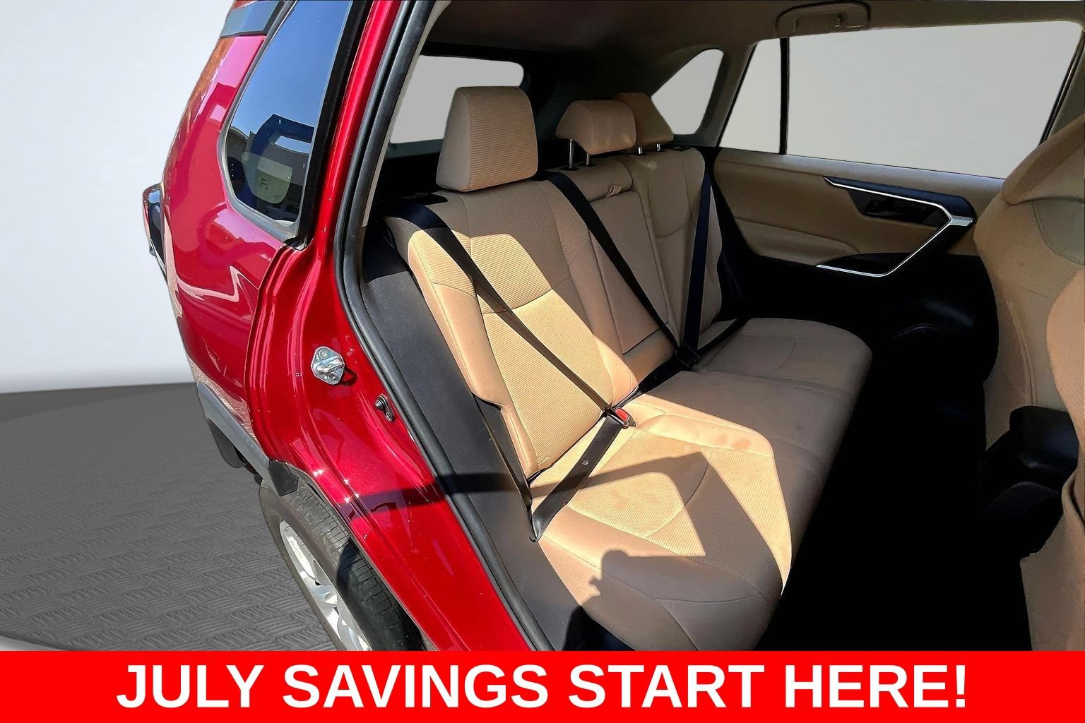 Used 2020 Toyota RAV4 LE FWD image 26