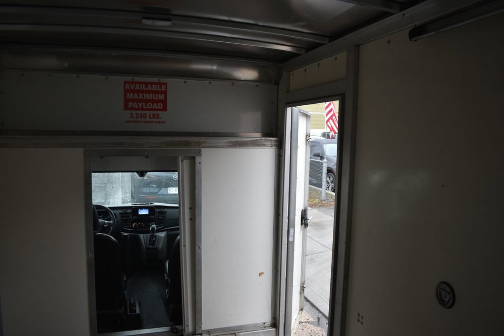 Used 2022 Ford Transit 350 DRW image 28