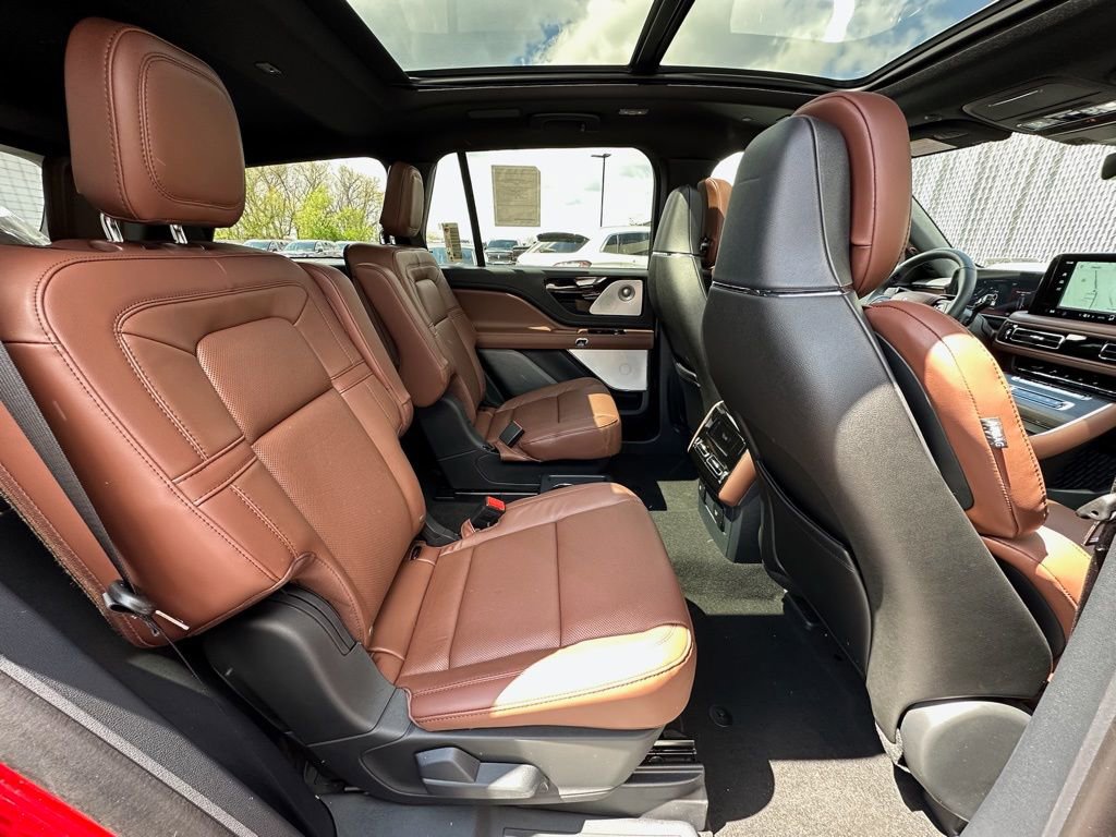 New 2026 Lincoln Aviator Reserve w/ Luxury Package AWD/4WD image 26