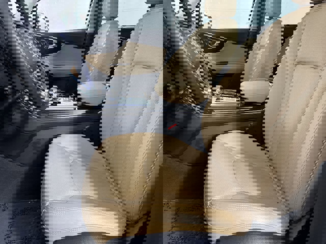 Used 2023 Audi Q7 3.0T Premium Plus w/ Premium Plus Package image 2