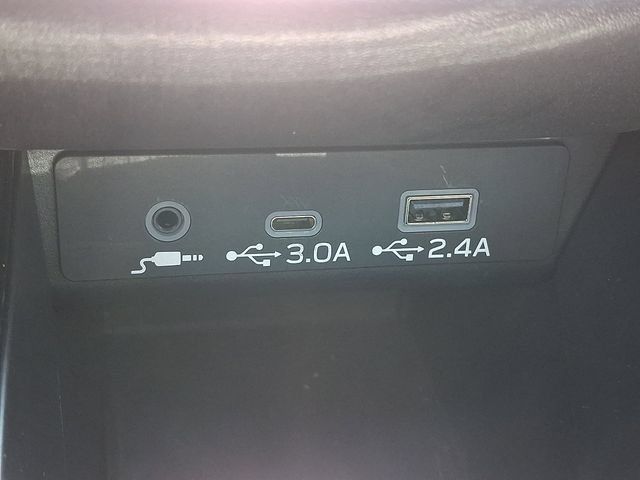 Used 2025 Subaru Outback Limited AWD/4WD image 24