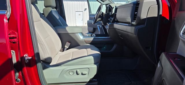 Used 2024 GMC Sierra 2500 SLT w/ SLT Premium Package image 18