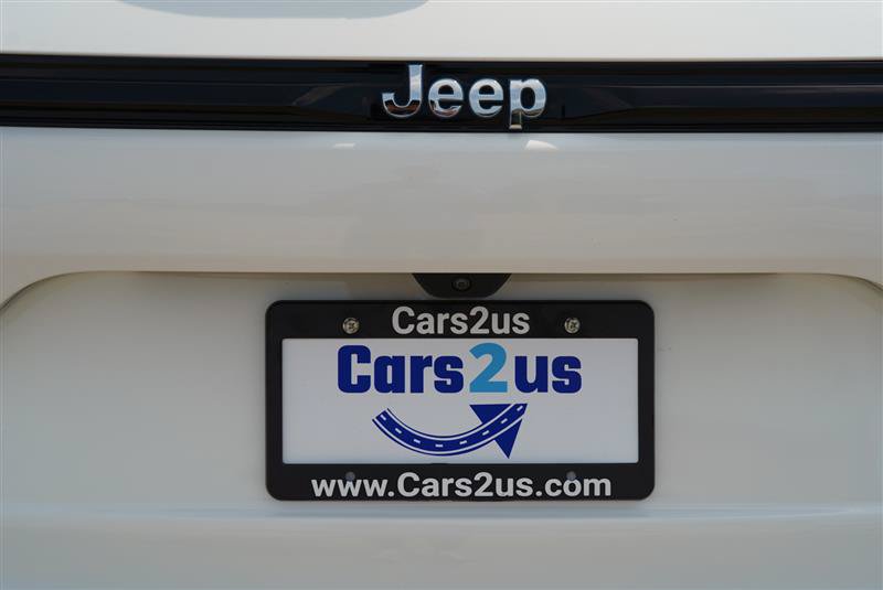 Used 2023 Jeep Grand Cherokee Overland AWD/4WD image 46