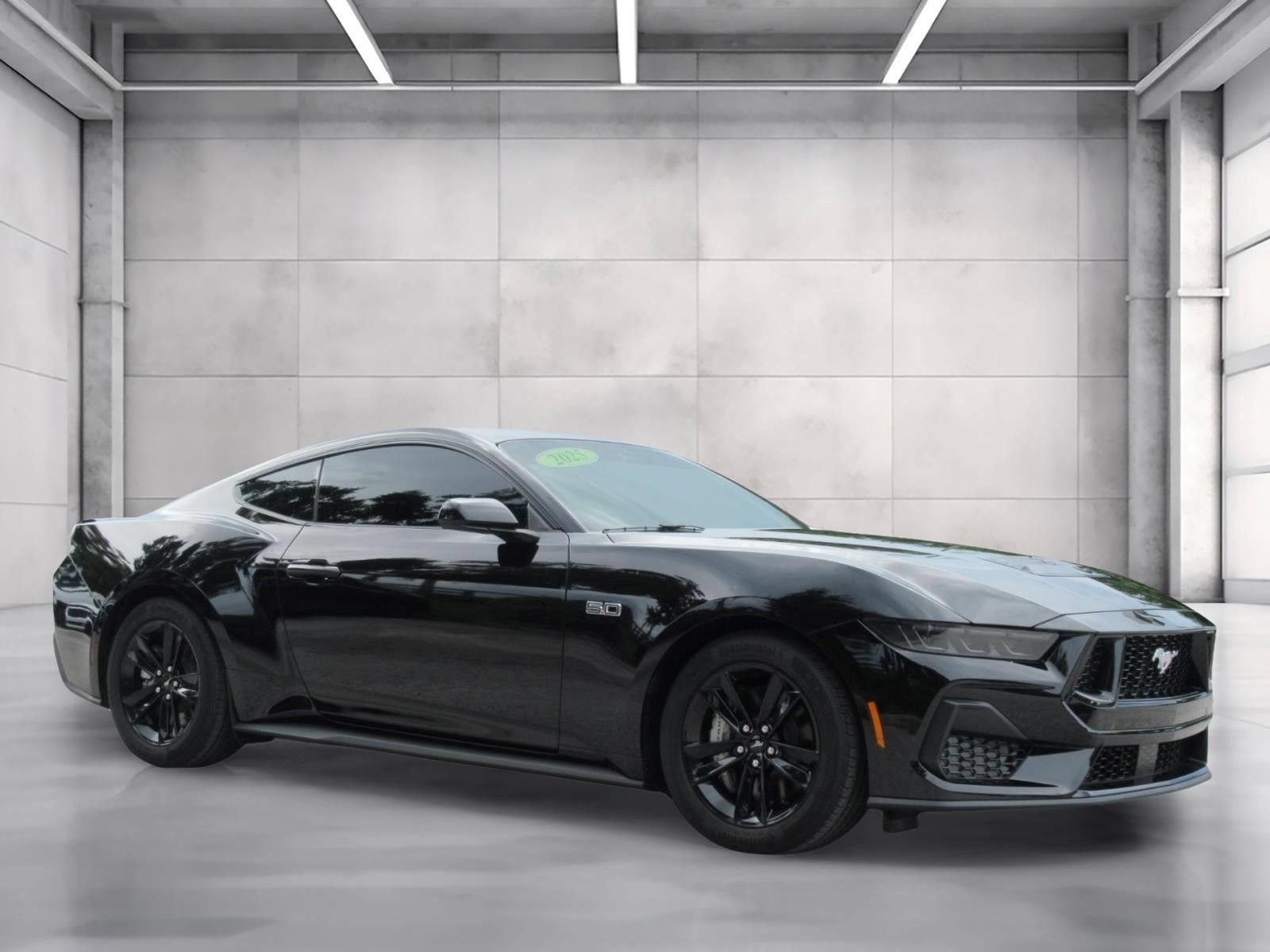 Used 2025 Ford Mustang GT RWD image 1