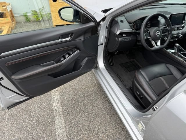 Used 2023 Nissan Altima 2.5 SR FWD image 15