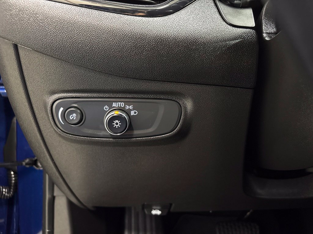 Used 2023 Chevrolet Equinox RS AWD/4WD image 26