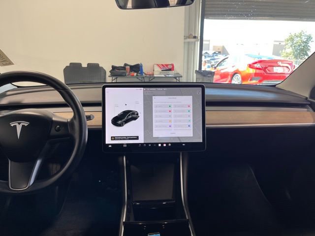 Used 2019 Tesla Model 3 Standard Range Plus image 20