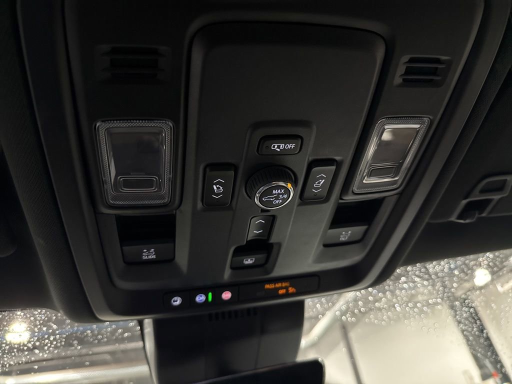 Used 2025 Chevrolet Tahoe High Country w/ Sun And Tow Package image 19