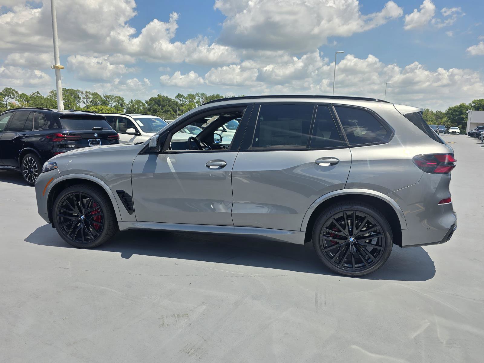 New 2026 BMW X5 xDrive40i w/ Executive Package AWD/4WD image 5
