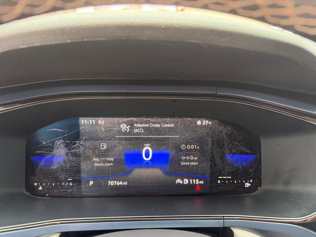 Used 2023 Volkswagen Taos SE w/ Panoramic Sunroof Package image 16