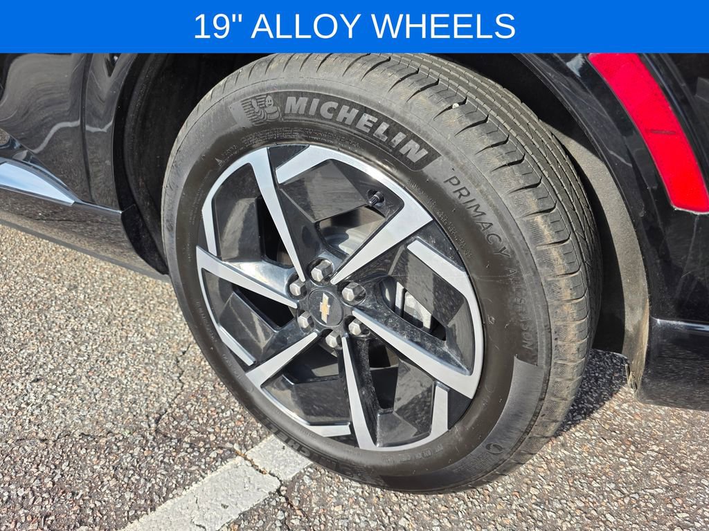 Used 2025 Chevrolet Equinox EV LT image 29