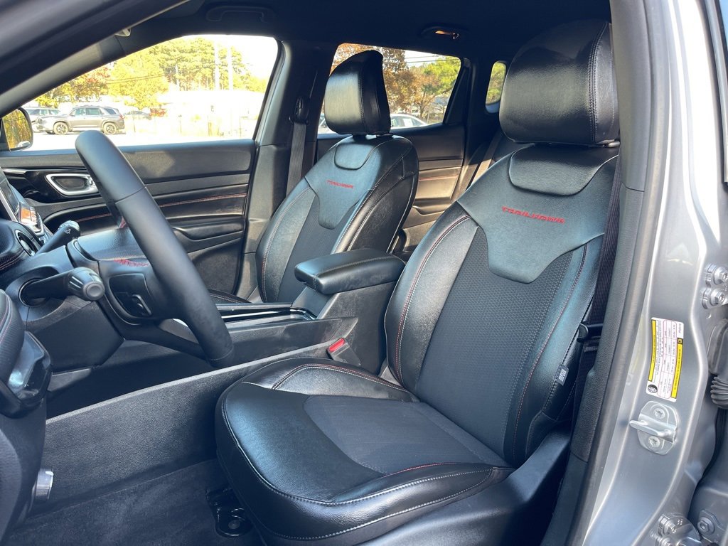 Used 2023 Jeep Compass Trailhawk w/ Trailhawk Convenience Group image 18