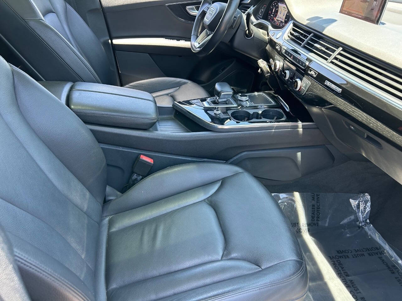 Used 2019 Audi Q7 3.0T Premium Plus AWD/4WD image 12