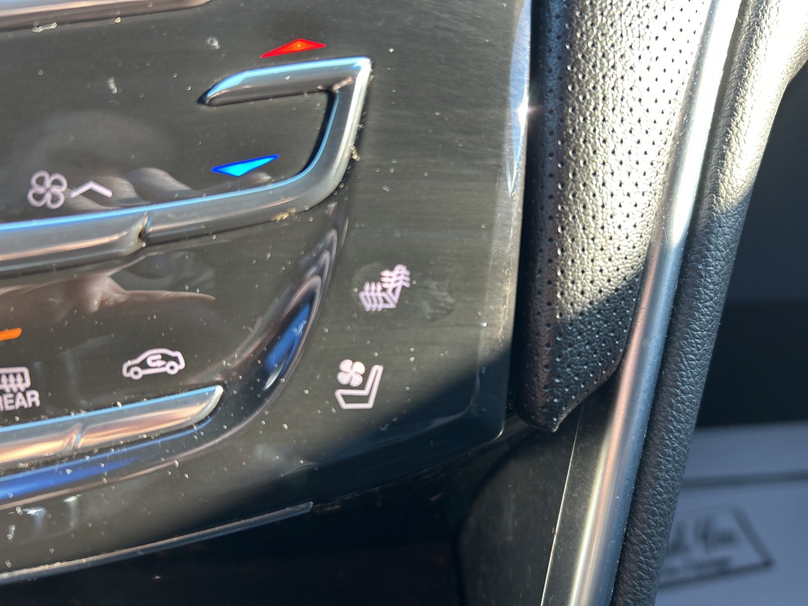 Used 2013 Cadillac XTS Premium image 21