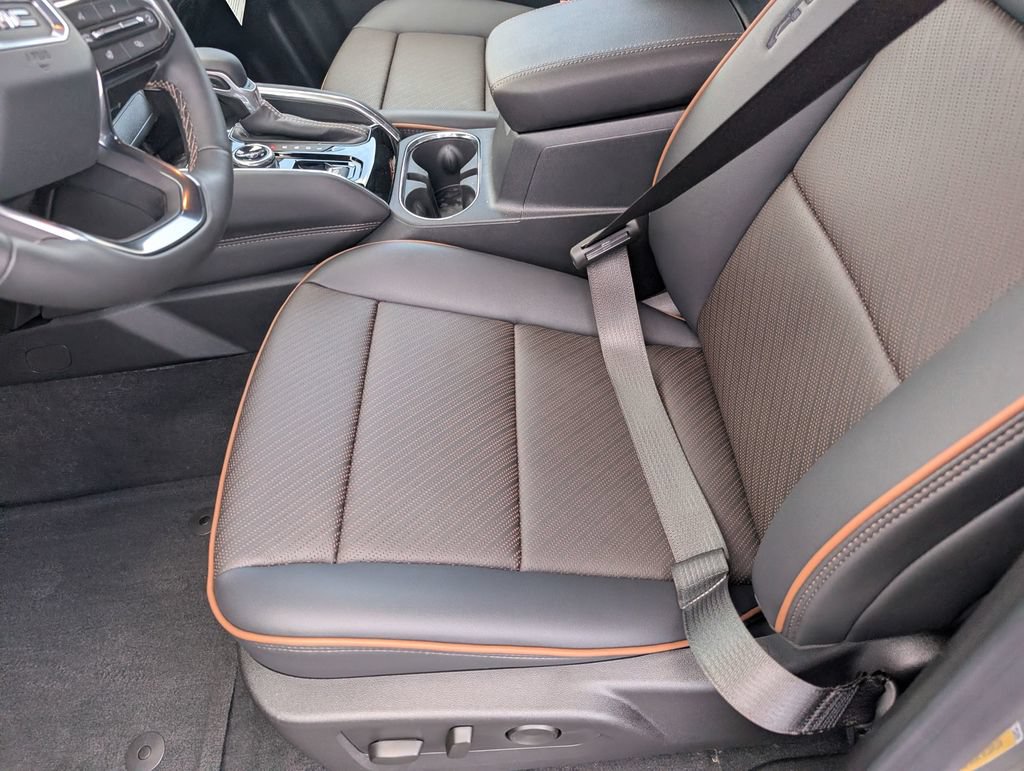 New 2026 GMC Canyon AT4 w/ Technology Plus Package AWD/4WD image 18