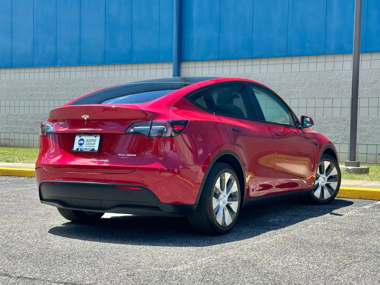 Used 2021 Tesla Model Y Long Range AWD/4WD image 5