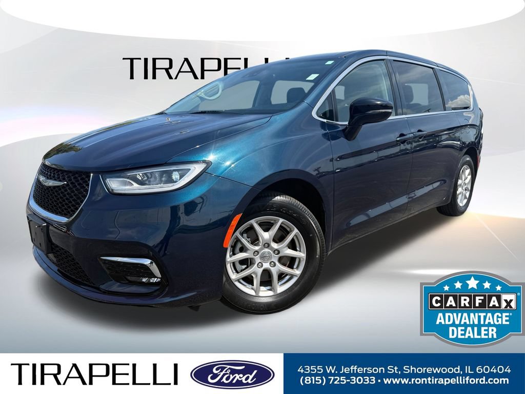 Used 2024 Chrysler Pacifica Touring-L