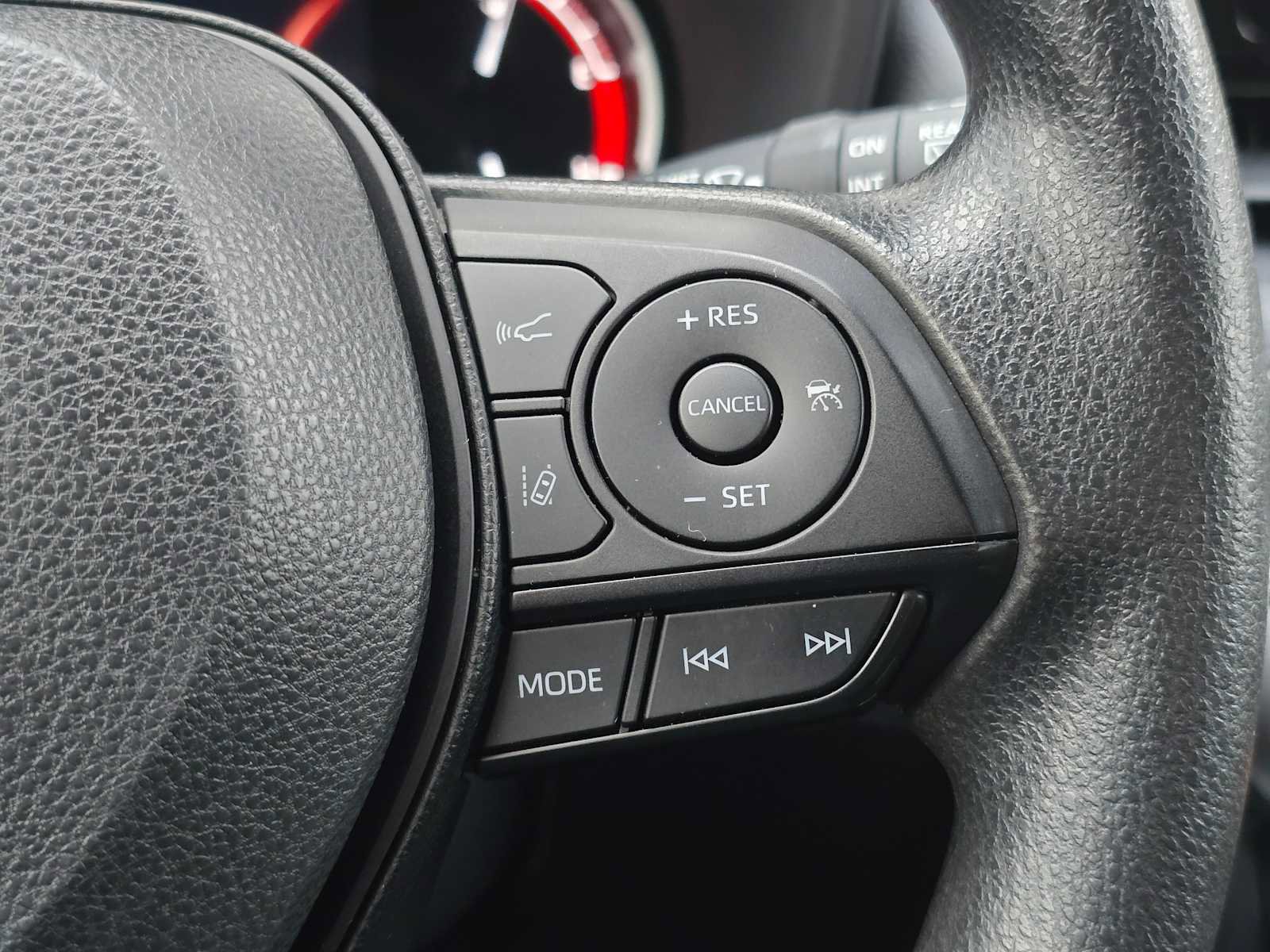 Used 2024 Toyota RAV4 XLE image 30