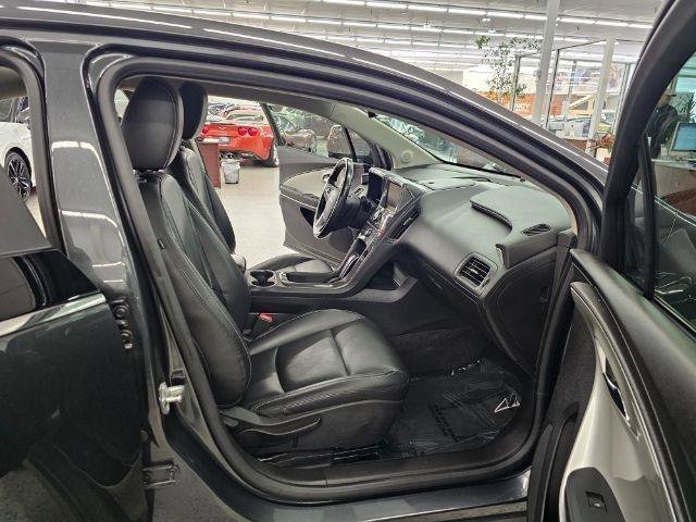 Used 2015 Chevrolet Volt Premium w/ Premium Trim Package FWD image 34
