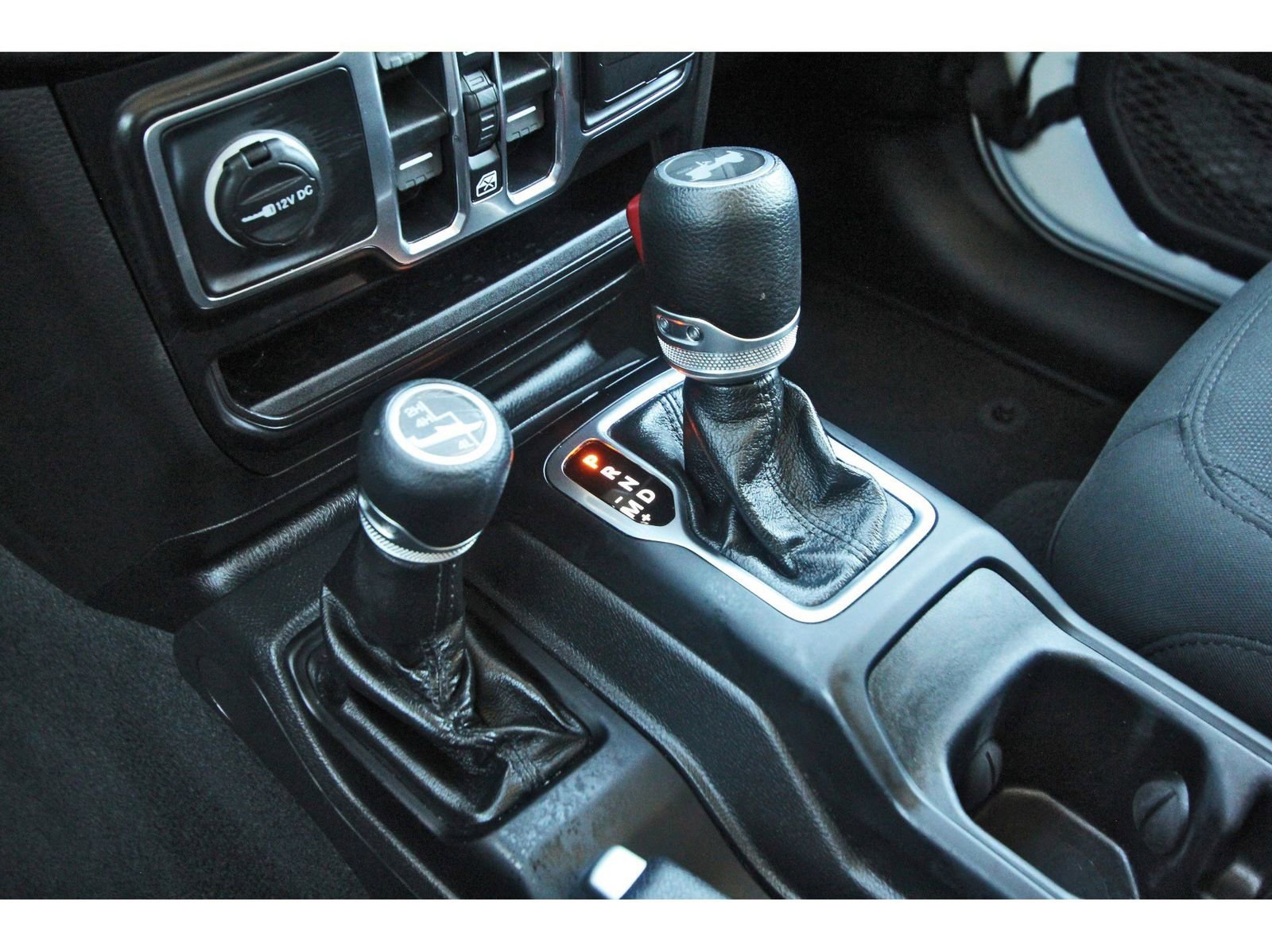 Used 2022 Jeep Wrangler Unlimited Sport image 28