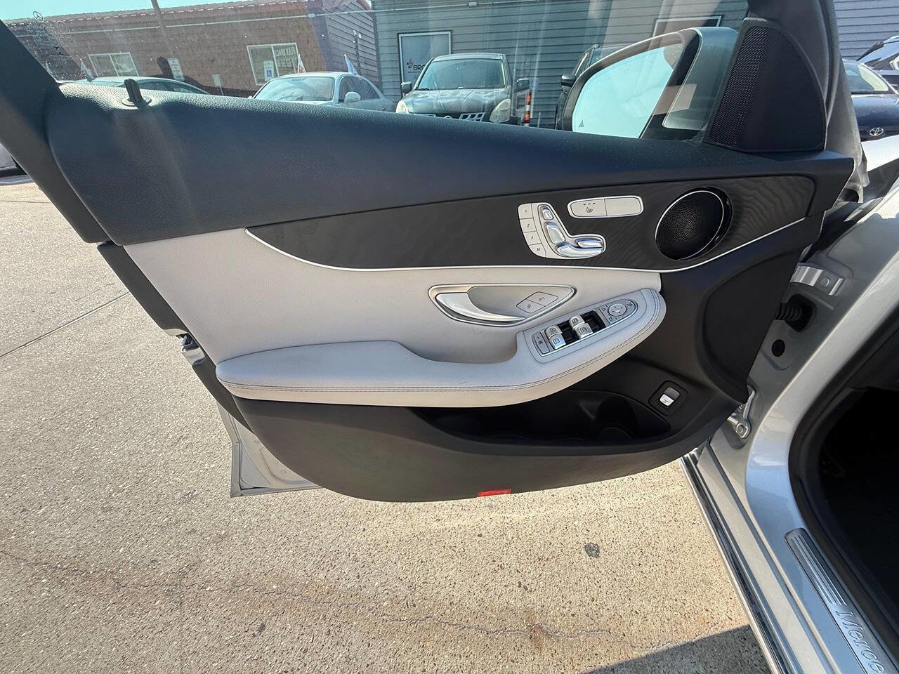 Used 2017 Mercedes-Benz C 300 Sedan image 38