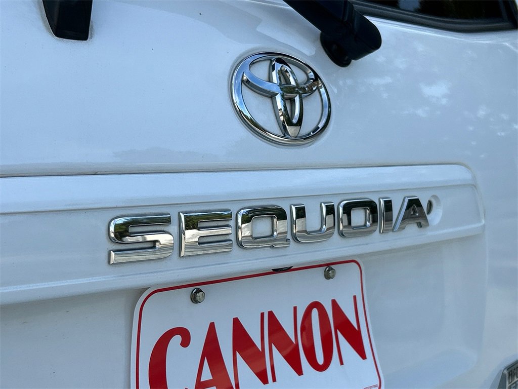 Used 2015 Toyota Sequoia SR5 image 29