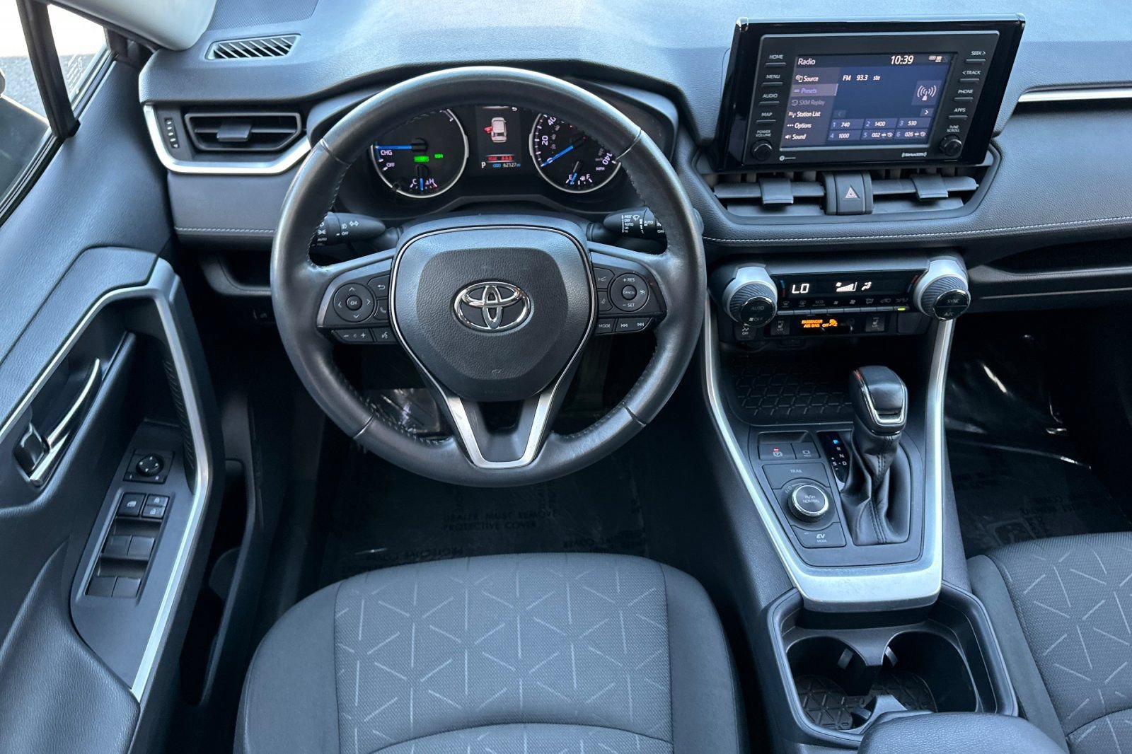 Certified 2021 Toyota RAV4 XLE w/ XLE Grade Weather Package AWD/4WD image 14