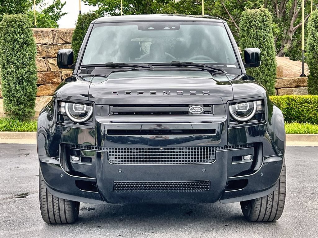 New 2026 Land Rover Defender 130 X-Dynamic SE AWD/4WD image 8