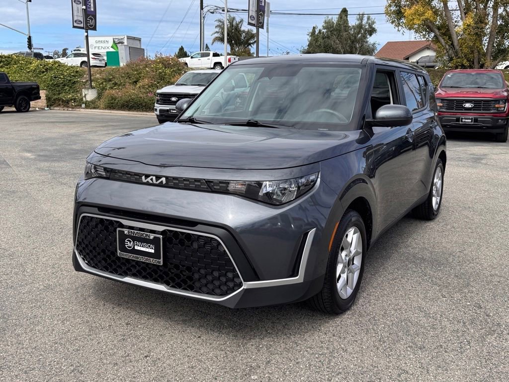 Used 2023 Kia Soul LX w/ Option Group 015 FWD image 7