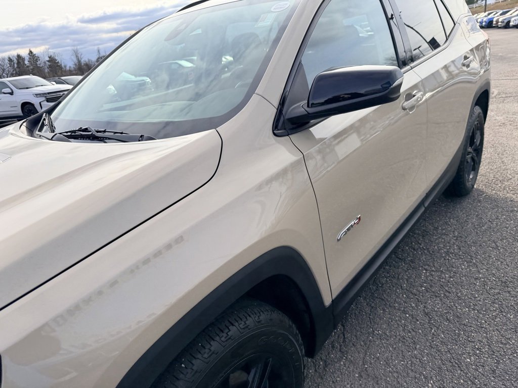 Used 2022 GMC Terrain AT4 image 12