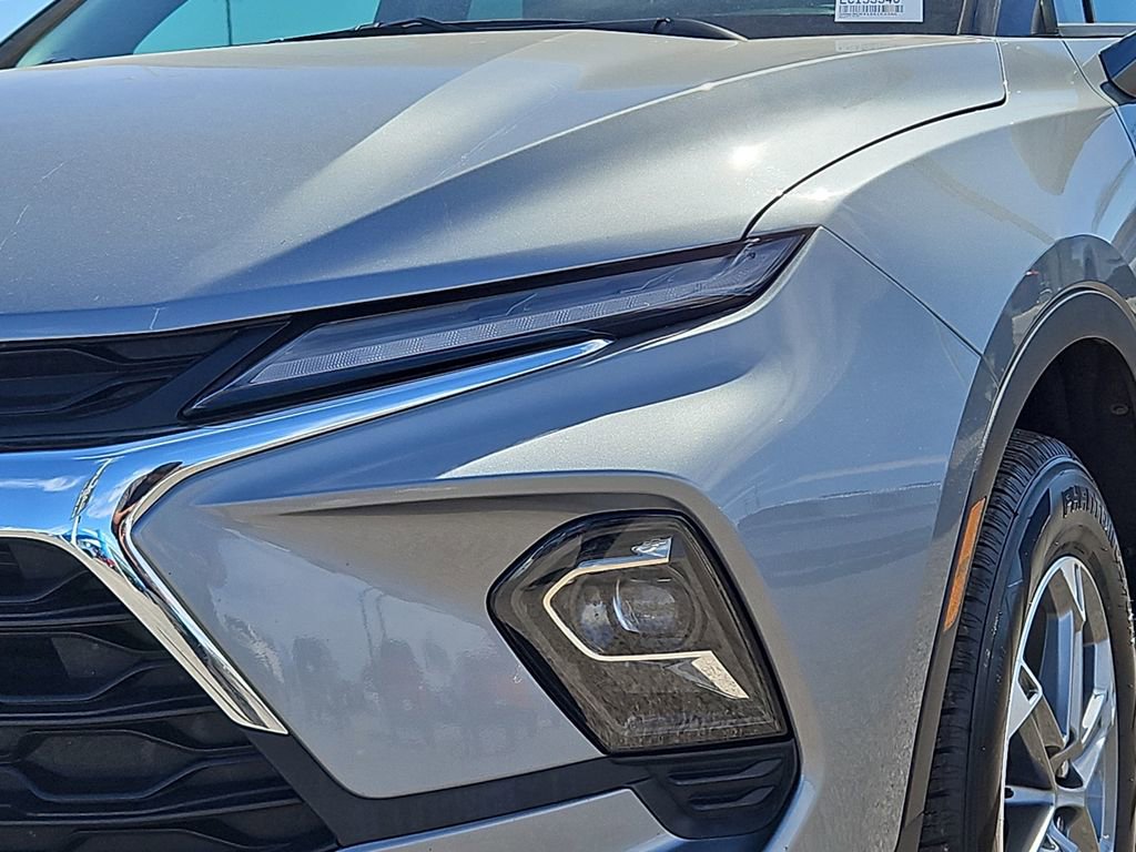 Used 2025 Chevrolet Blazer LT image 7