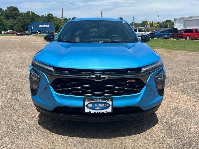 Used 2025 Chevrolet Trax RS w/ Driver Confidence Package FWD image 2