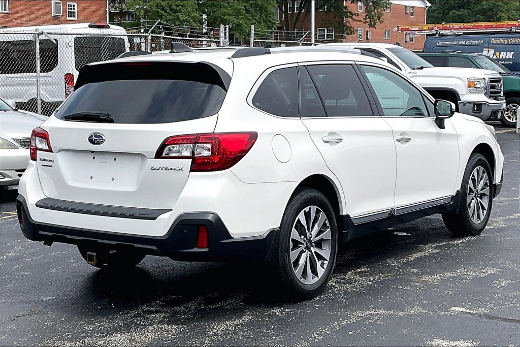 Used 2019 Subaru Outback 2.5i Touring AWD/4WD image 12