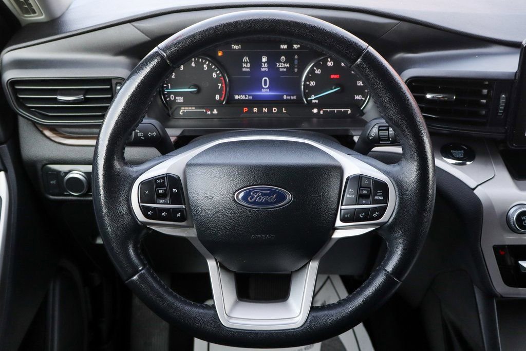 Used 2022 Ford Explorer XLT image 21