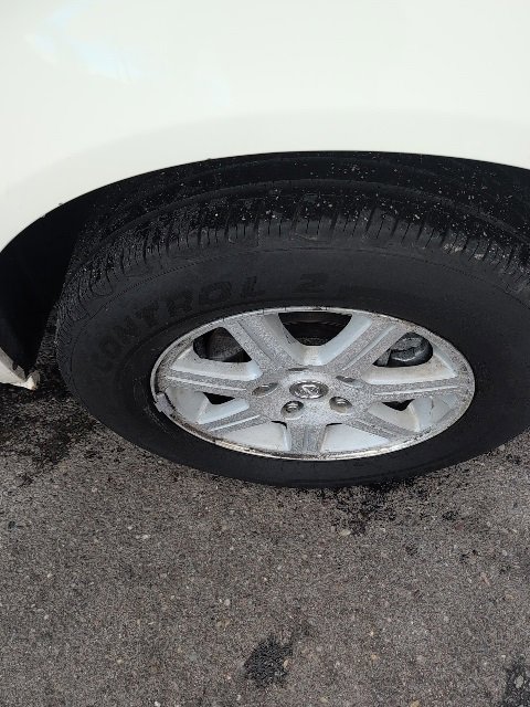 Used 2009 Chrysler Town & Country Touring image 15