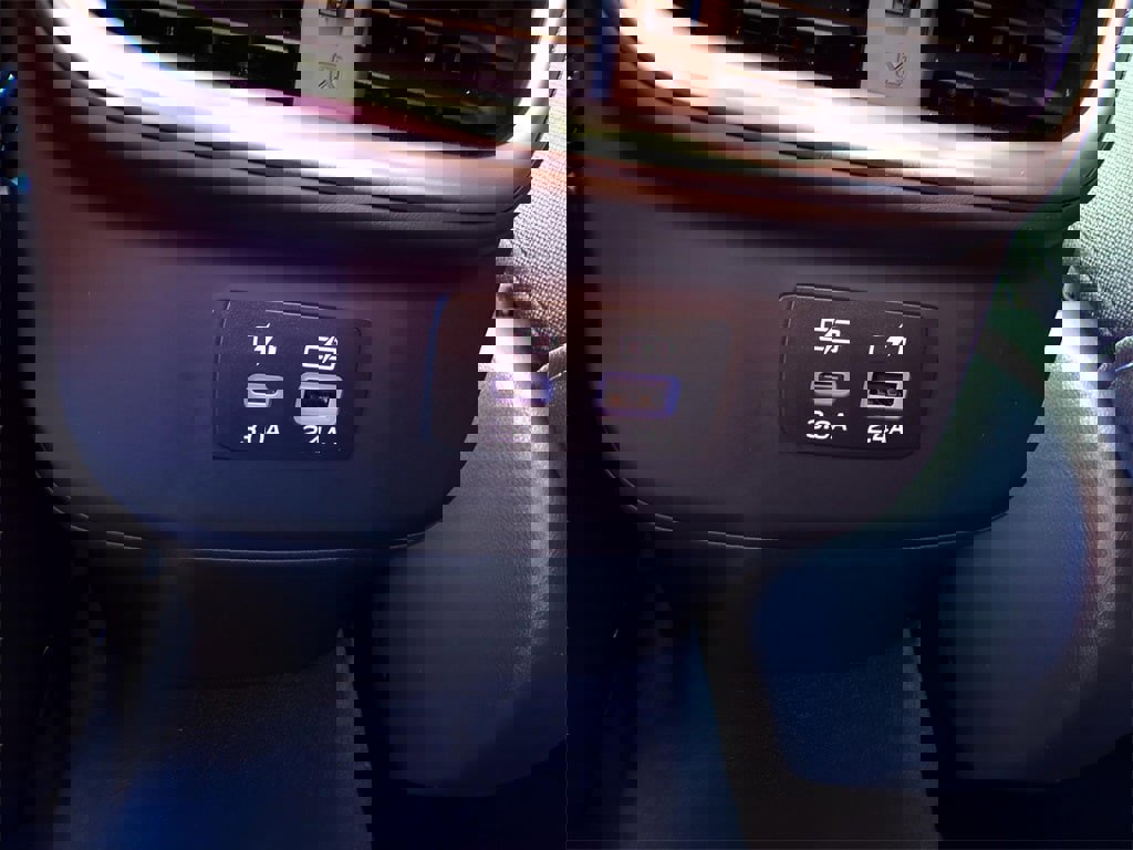 Certified 2025 Subaru Outback Premium image 13