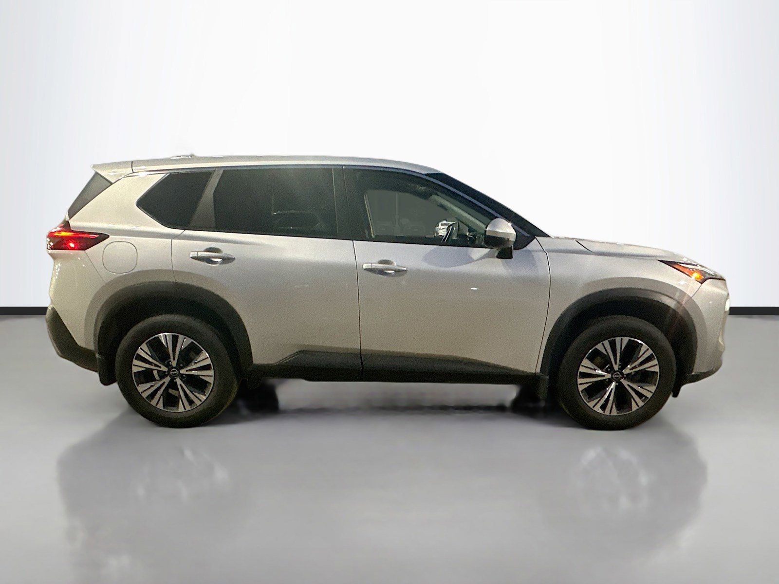 Used 2022 Nissan Rogue SV AWD/4WD image 8