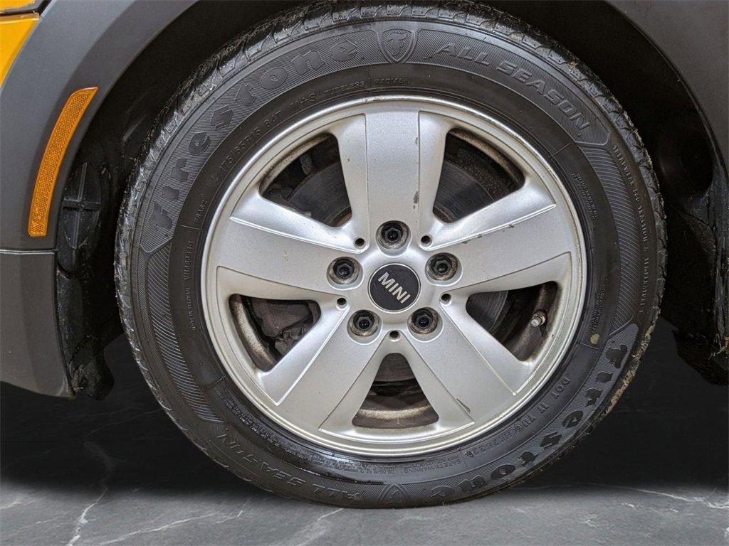 Used 2017 MINI Cooper 4-Door Hardtop image 22