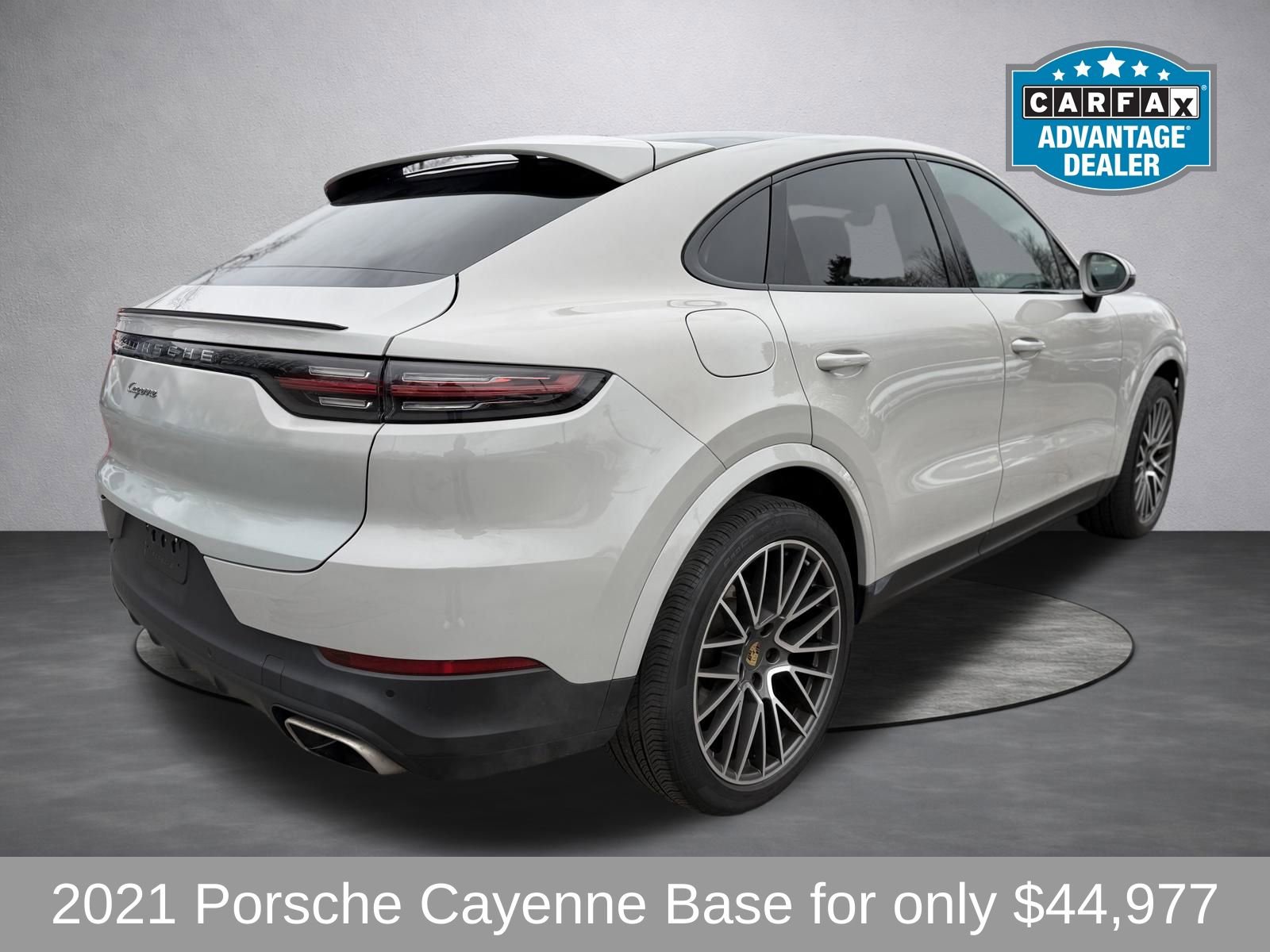 Used 2021 Porsche Cayenne Coupe AWD/4WD image 3