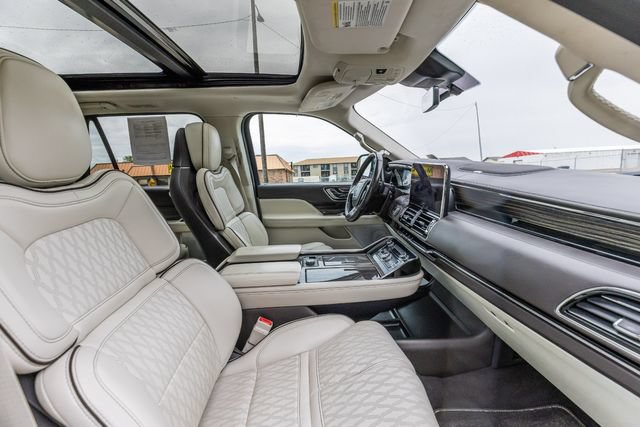 Used 2019 Lincoln Navigator Black Label AWD/4WD image 21