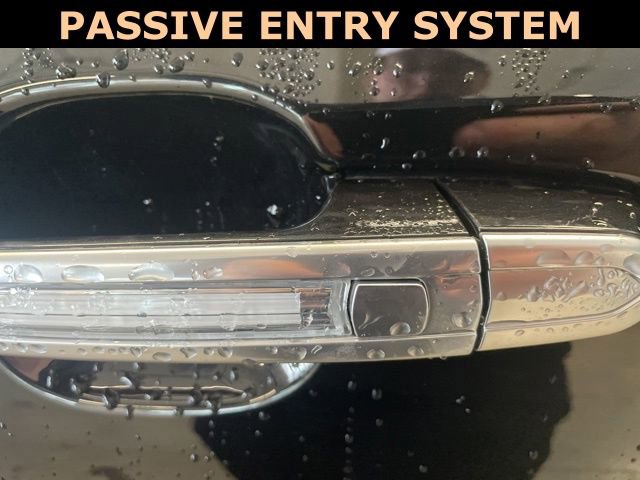 Used 2024 Cadillac XT4 Premium Luxury image 10