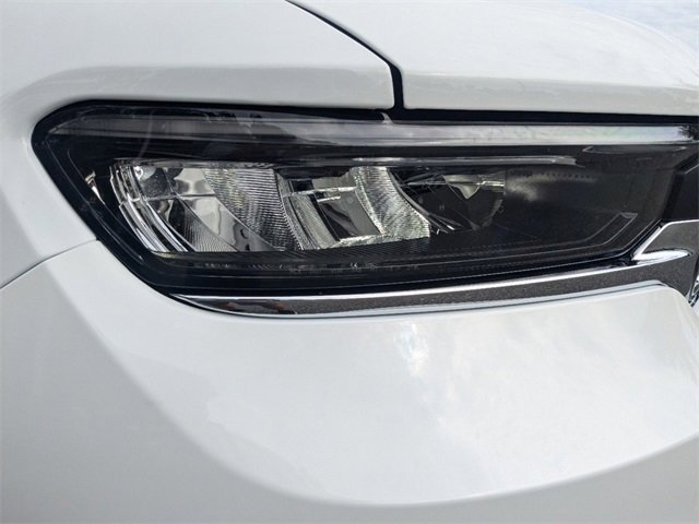 New 2025 Jeep Grand Cherokee L Laredo image 11