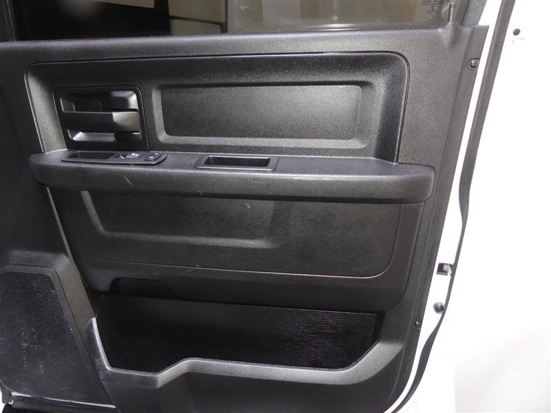 Used 2018 RAM 3500 Tradesman w/ Chrome Appearance Group image 16