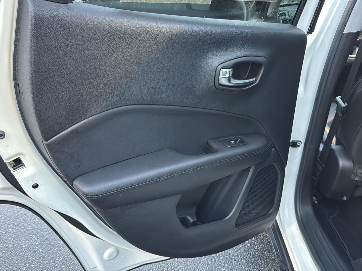 Used 2021 Jeep Compass Latitude image 15