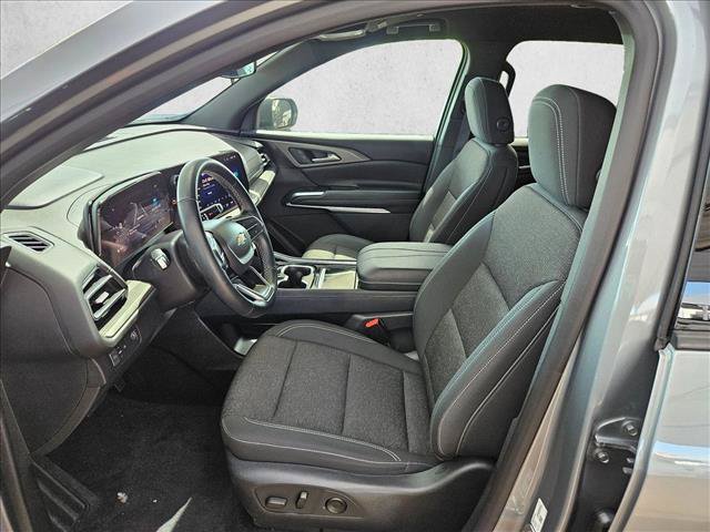 Used 2024 Chevrolet Traverse LT FWD image 14