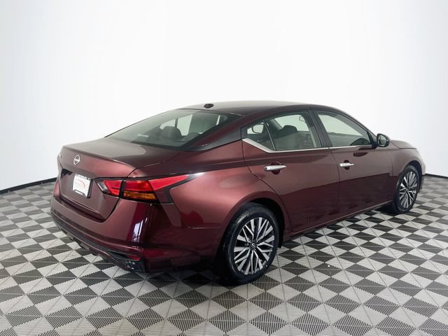 Used 2025 Nissan Altima 2.5 SV FWD image 8