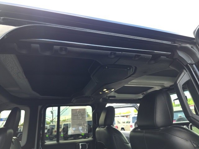 Used 2020 Jeep Wrangler Unlimited Sahara image 44