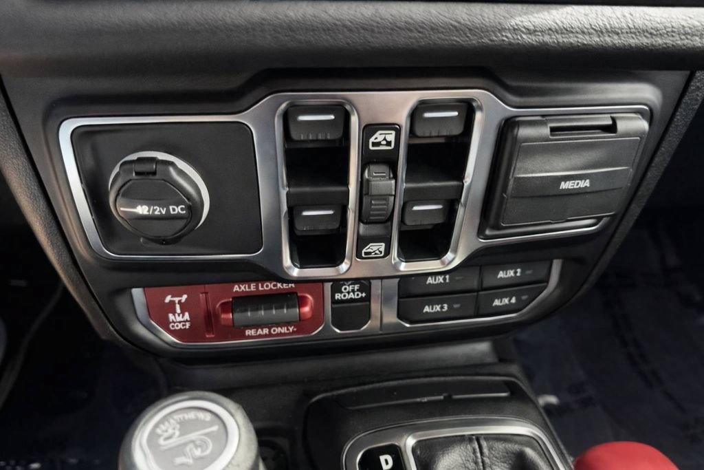 Used 2026 Jeep Gladiator Mojave AWD/4WD image 23