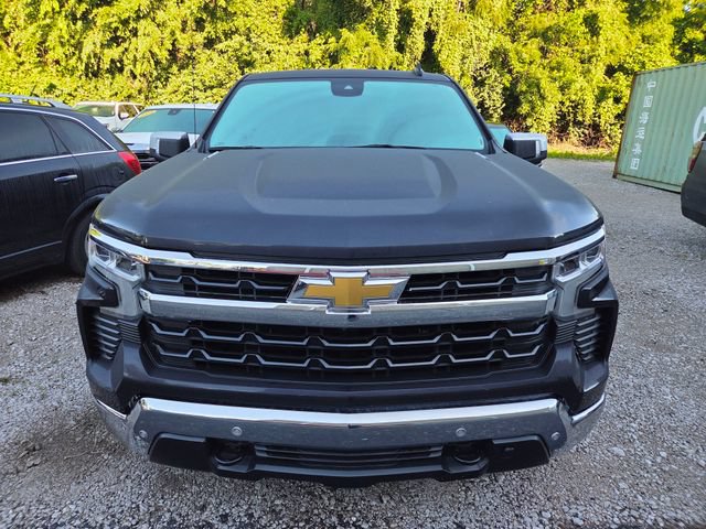 Used 2024 Chevrolet Silverado 1500 LT w/ Z71 Off-Road Package AWD/4WD image 2